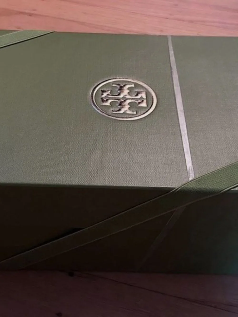 Brand New Tory Burch sz 6.5 fisherman stamped snake leather sandal 169627